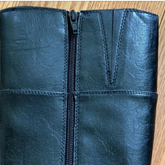 Tall Boots, Black, Harness detail,  2" heel, 8W, Very Good Condition! Fall Boots - Picture 3 of 6